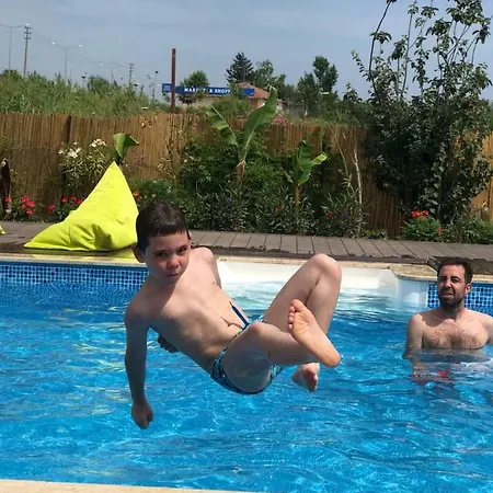 Nostalgia World 3* Kızılot