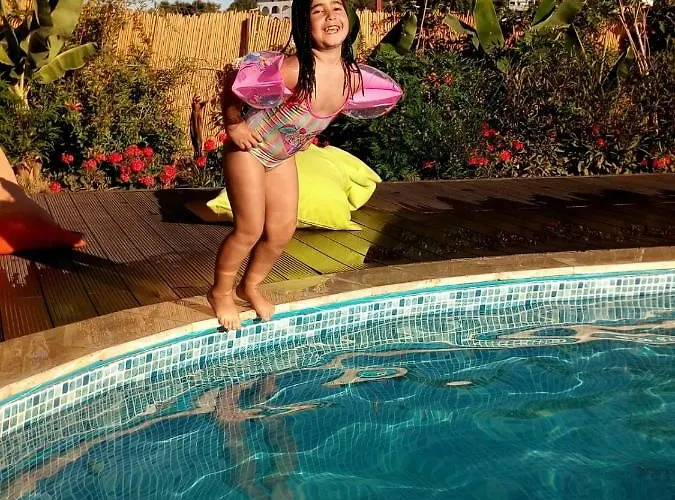 호텔 Nostalgia World Kızılot