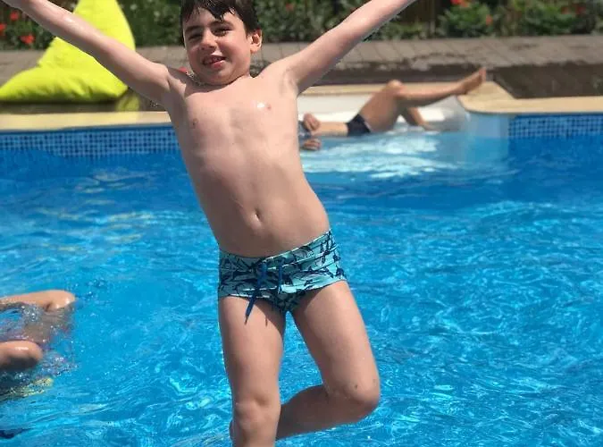 Nostalgia World 3* Kızılot