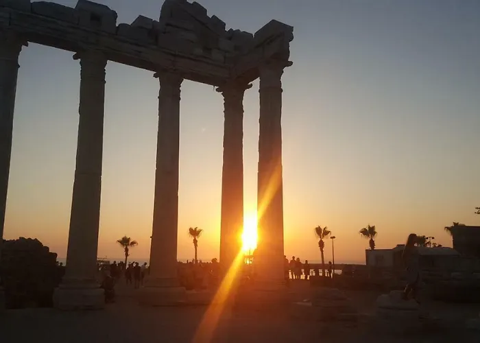 Nostalgia World Hotel Kızılot