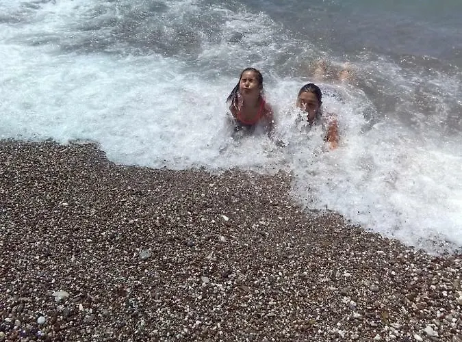 Nostalgia World 酒店 Kızılot